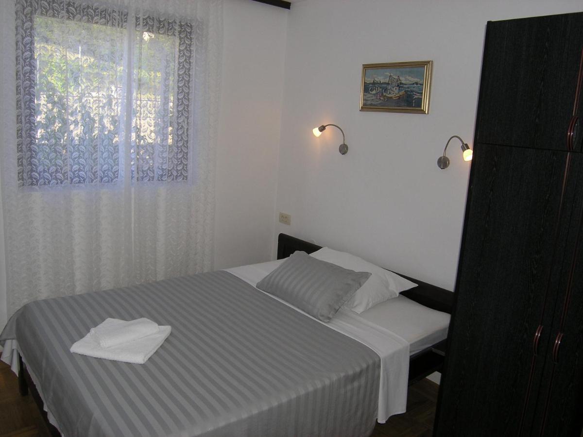 Apartments Mari With Terrace Baska  Exterior photo