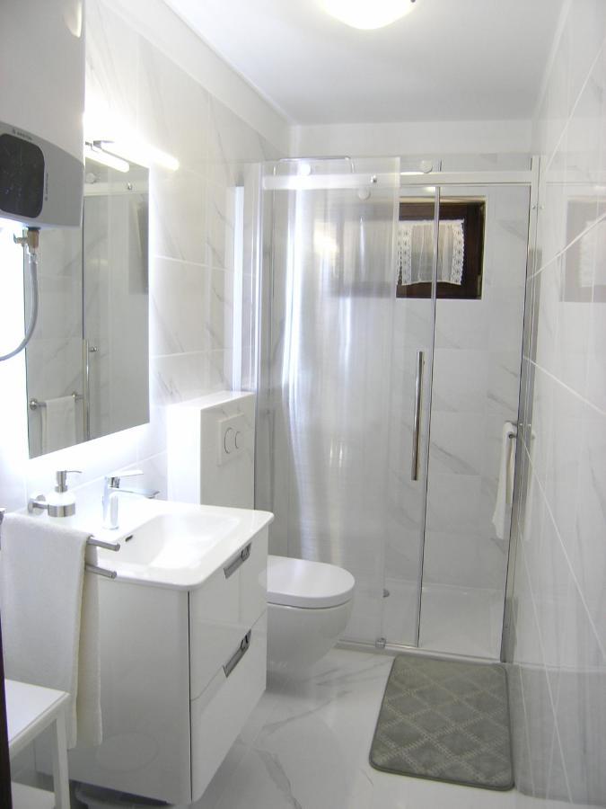 Apartments Mari With Terrace Baska  Exterior photo