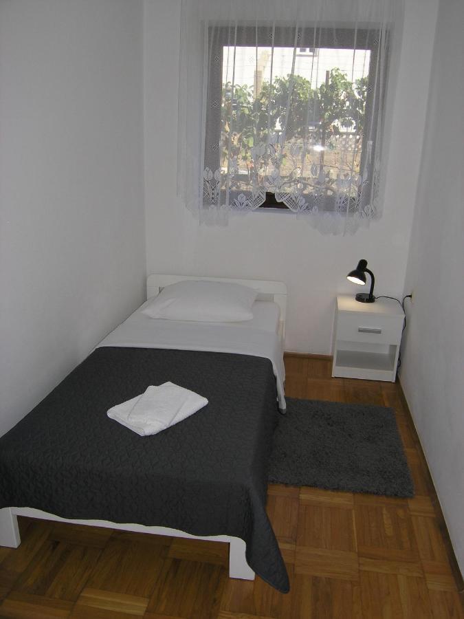 Apartments Mari With Terrace Baska  Exterior photo